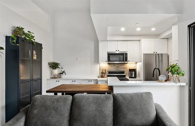 Foto del edificio - Upstairs Condo - Remodeled!