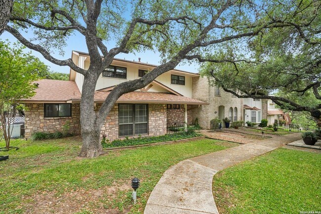 Foto del edificio - 6106 Vance Jackson Rd