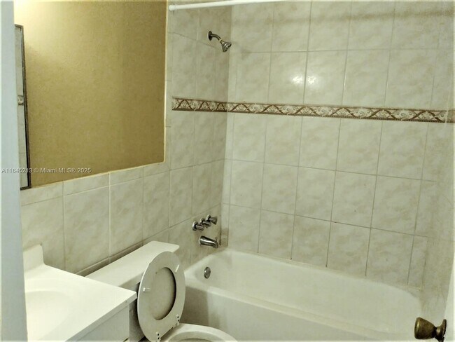 Foto del edificio - 4160 NW 21st St