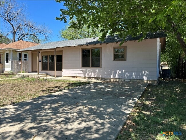 Foto del edificio - 726 E Humphreys St