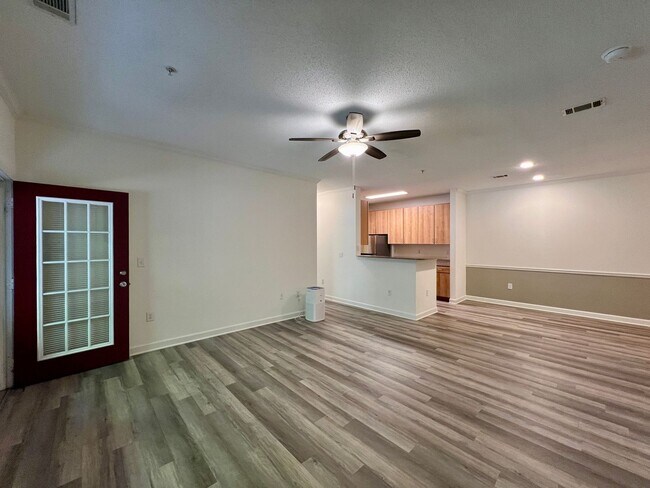 Building Photo - 3-Bed, 2-Bath Condo with Garage! One month...