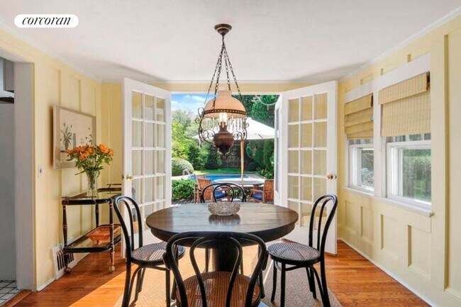 Foto del edificio - 45 Baiting Hollow Rd