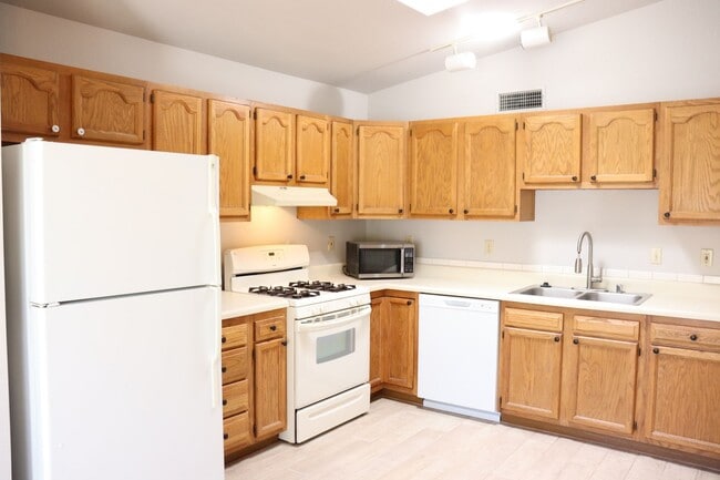 Building Photo - Welcome to Desert Shadows in Sierra Vista