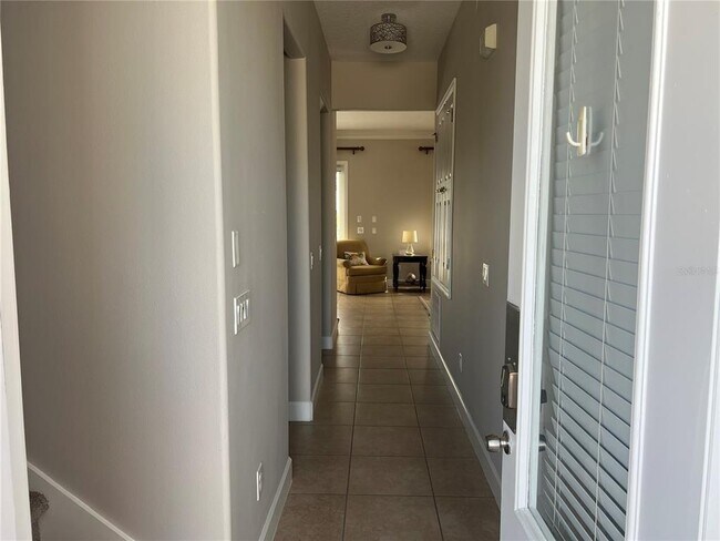 Foto del edificio - 1496 Fairview Cir