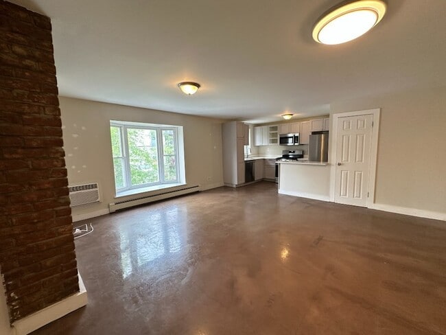 Building Photo - 327 Van Brunt St