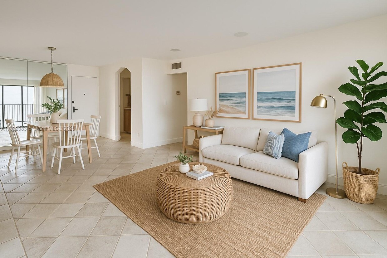 Primary Photo - 5415 Collins Ave