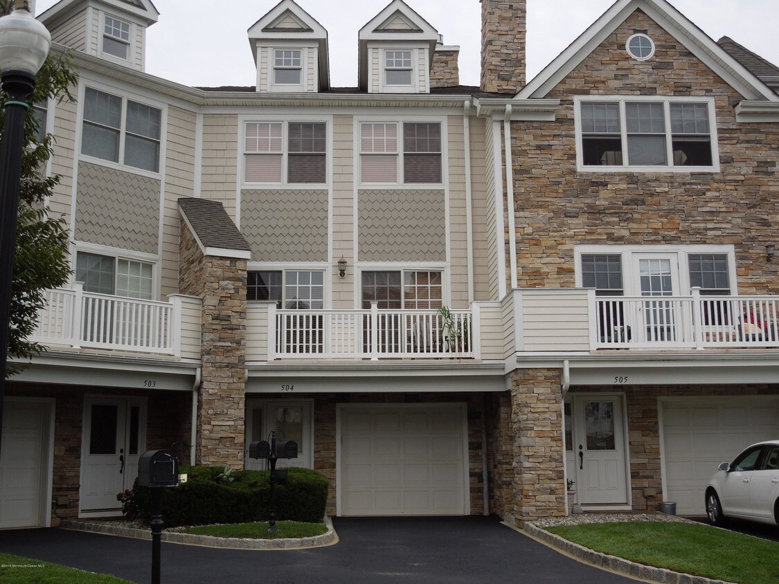 Primary Photo - 504 Villa Dr