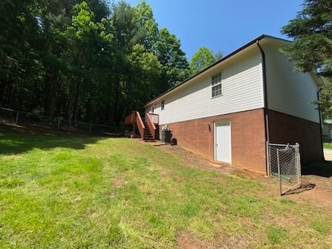 Building Photo - 3 Bed, 2 Bath home with partial unfinished...