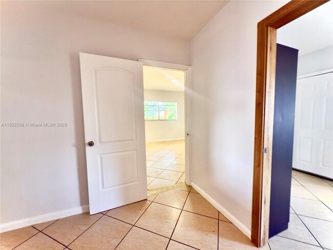 Building Photo - 1523 NE 110th Terrace