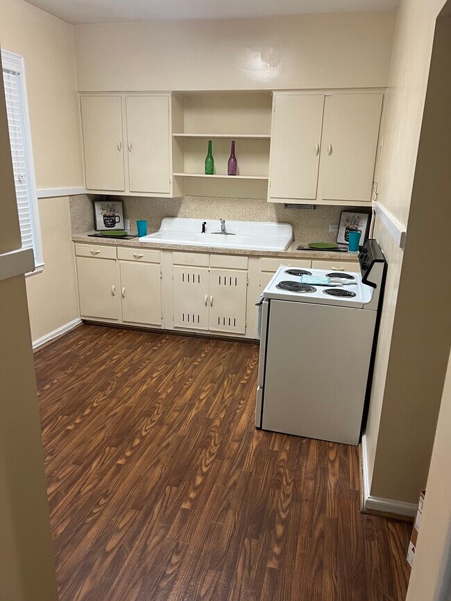 Foto del edificio - Hillcrest Apartments
