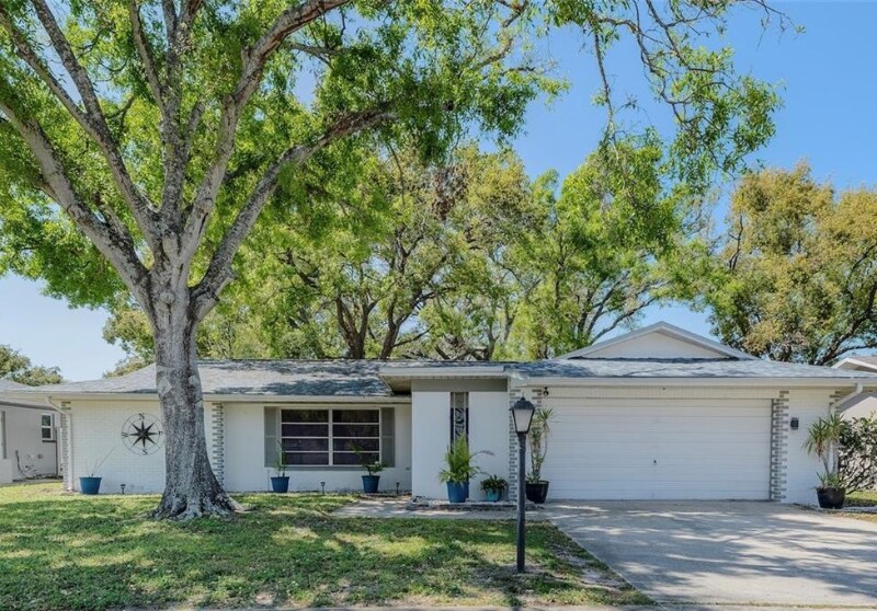 Foto principal - 3219 Spanish Moss Ln