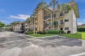Primary Photo - 4940 E Sabal Palm Blvd