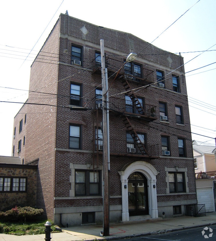 Primary Photo - 9412 85th Rd