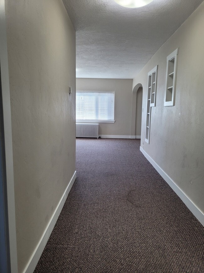 Building Photo - Roost