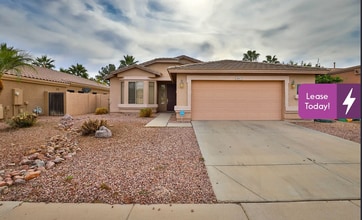 Building Photo - 2047 E Riviera Dr