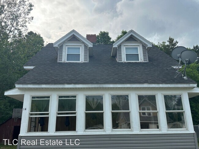 Foto del edificio - 3 br, 1 bath House - 14 Wilna Ave