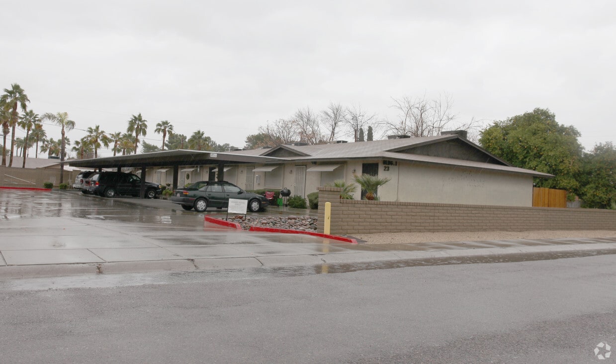 Primary Photo - *1/2 OFF OF YOUR 1ST FULL MONTHS RENT* Dis...