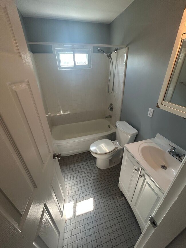 Foto del edificio - 1562 Loney Ln