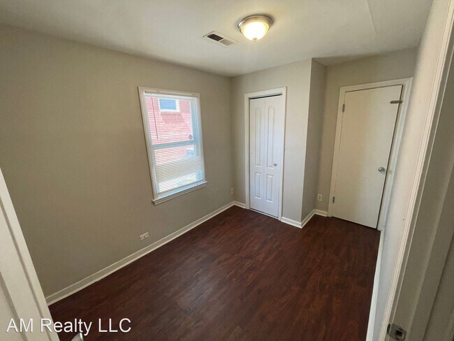 Foto del edificio - 2 br, 1 bath House - 3405 Reid Avenue Unit A