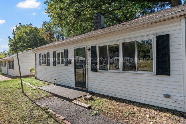 Building Photo - 8301 Edna Ave