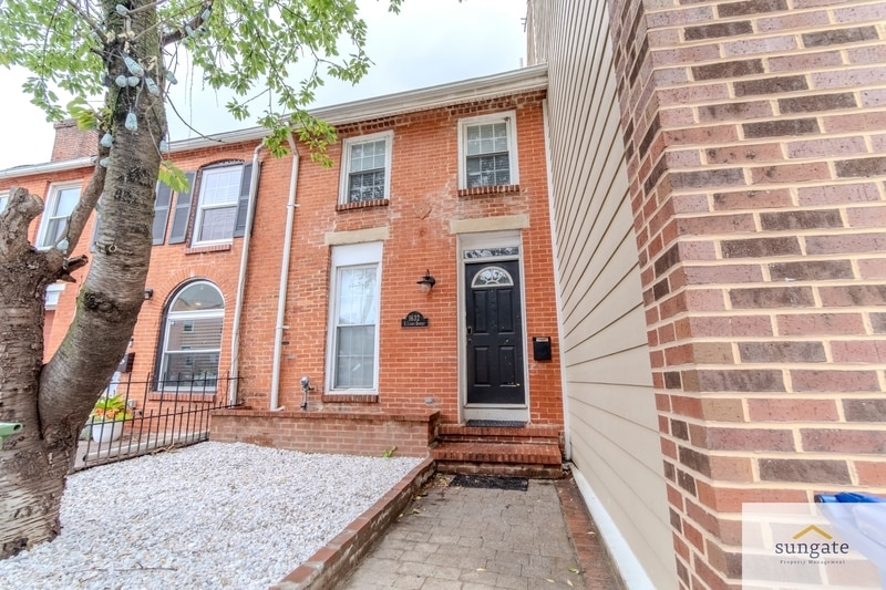 Primary Photo - 1632 Light St