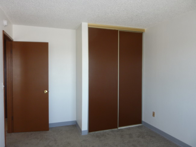Foto del edificio - Hillcrest Apartments