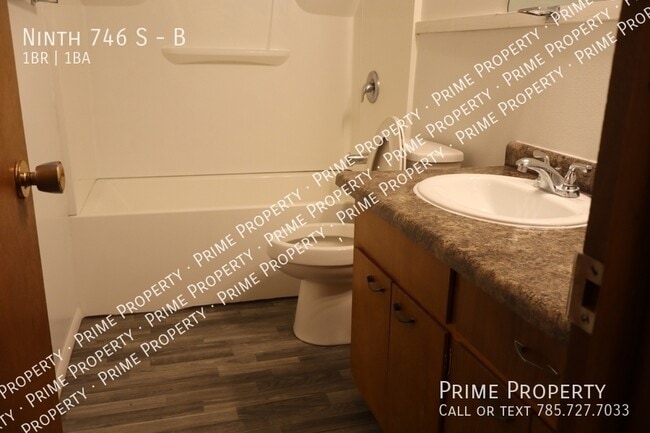 Foto del edificio - Ninth 746 S-B