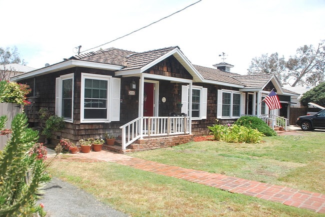 your side of the duplex - 1636 Greenwood Ave