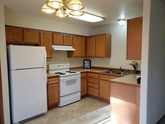 Building Photo - For Rent – 3 Bed, 1.5 Bath Duplex in Post ...