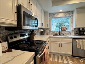 Building Photo - 139 Briarwood Ln