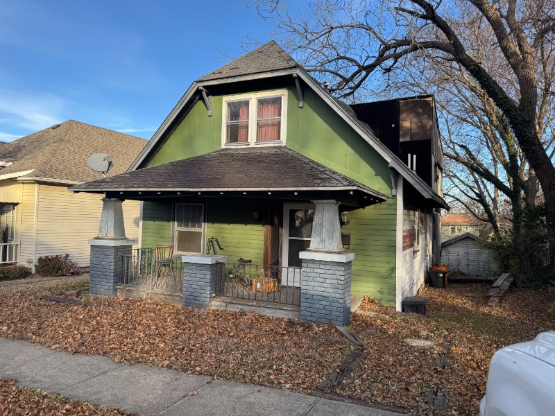 Primary Photo - 112 S B St