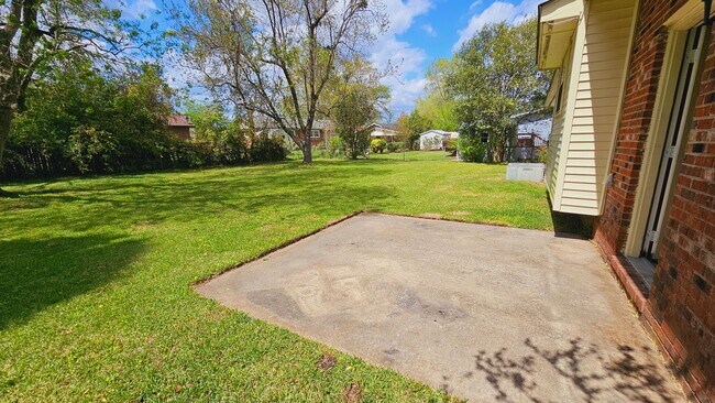 Foto del edificio - 104 Valley Ct