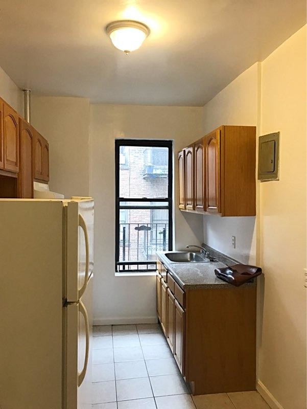 3078 34th St Unit 2E, Astoria, NY 11103 Room for Rent in Astoria, NY