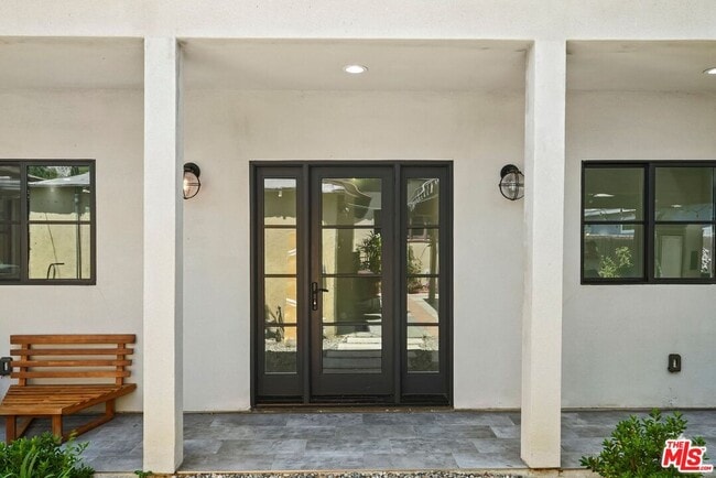 Foto del edificio - 720 W Altadena Dr