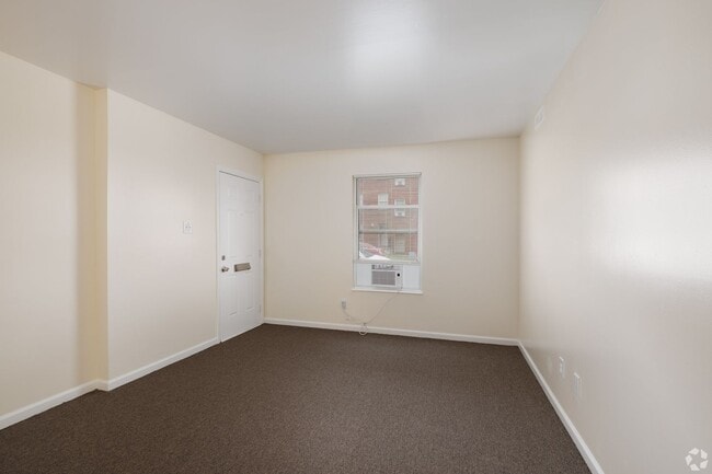 Interior Photo - College Hill Apartments