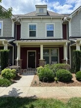 Building Photo - 604 Springbank Aly