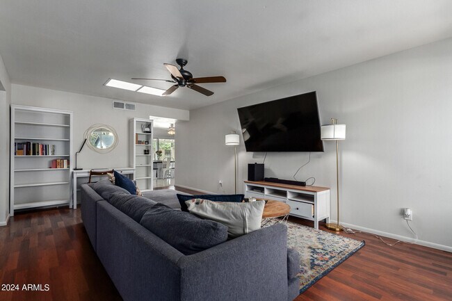 Building Photo - 2351 E Pebble Beach Dr