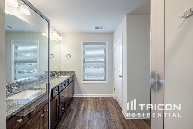 Building Photo - 1492 Silver Charm Ln