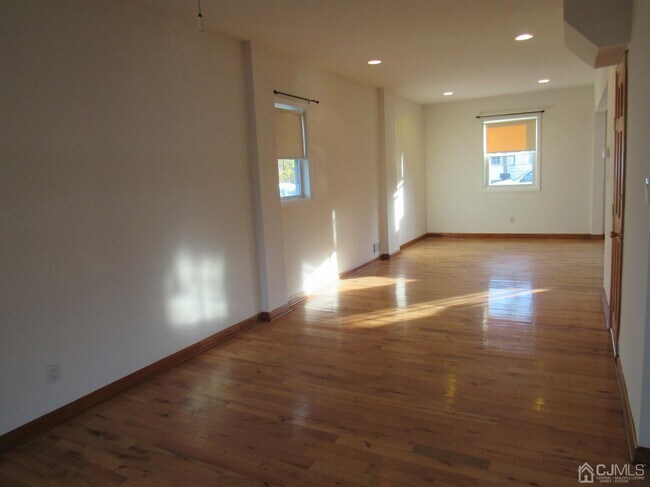 Foto del edificio - 123 Burnett St