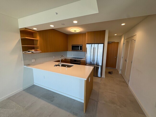 Foto del edificio - 2-Bedroom Unit with City Views and 2 parking stalls at Sky Ala Moana West available now!