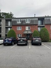 Building Photo - 9 Blackstone Dr