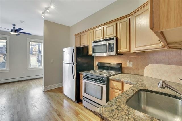 Building Photo - 364 7th St