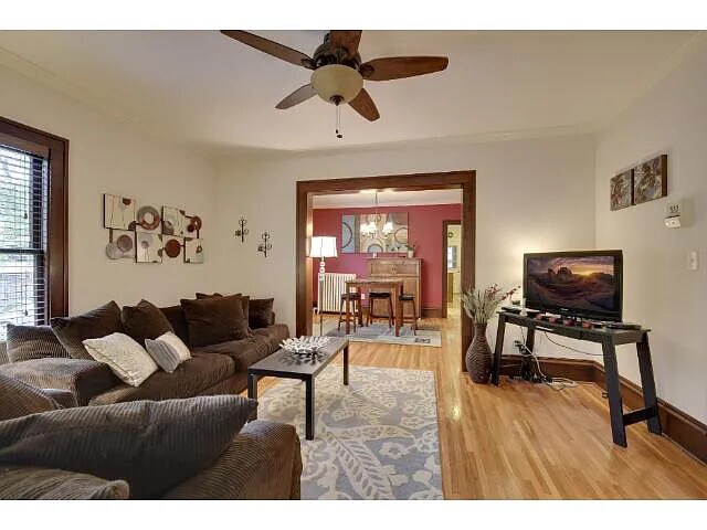 Foto del edificio - 3856 Grand Ave S