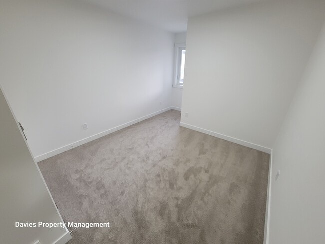 Photo du bâtiment - 2710-2766 66 St SW