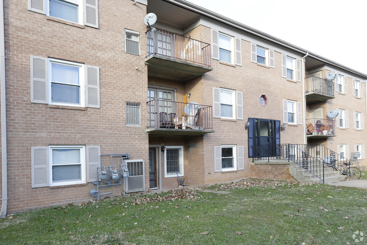 Victoria Gardens Apartaments - Fauquier Apartments