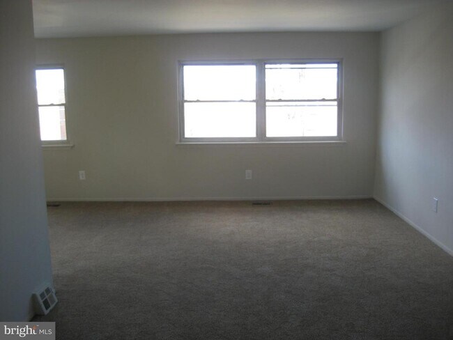Foto del edificio - 7913 Fairfield St