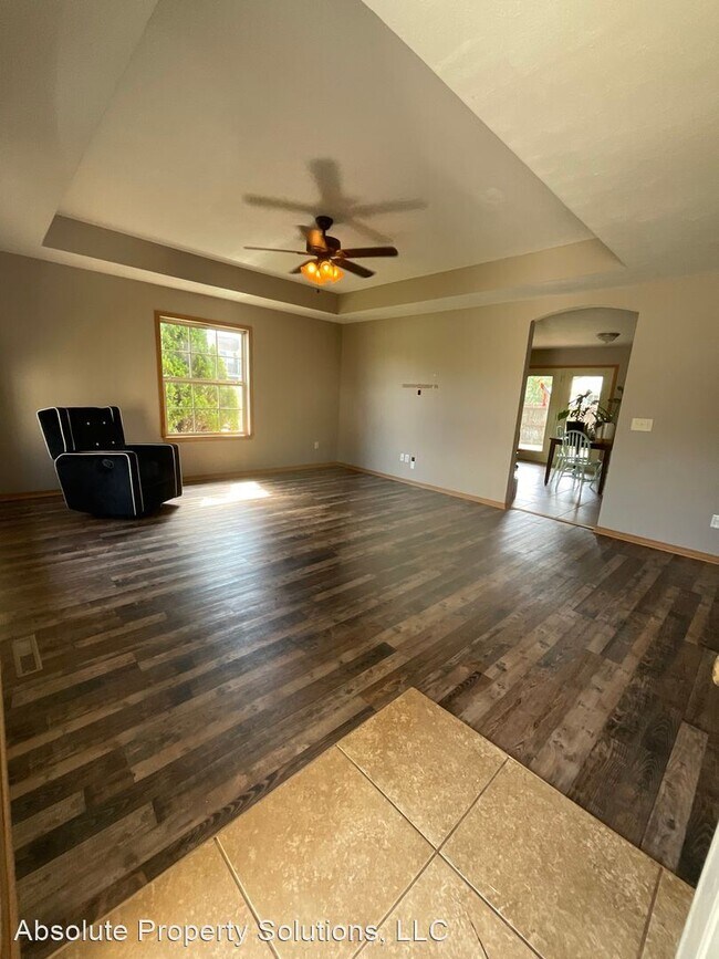 Building Photo - 3 br, 2 bath House - 1147 S Brown Ave