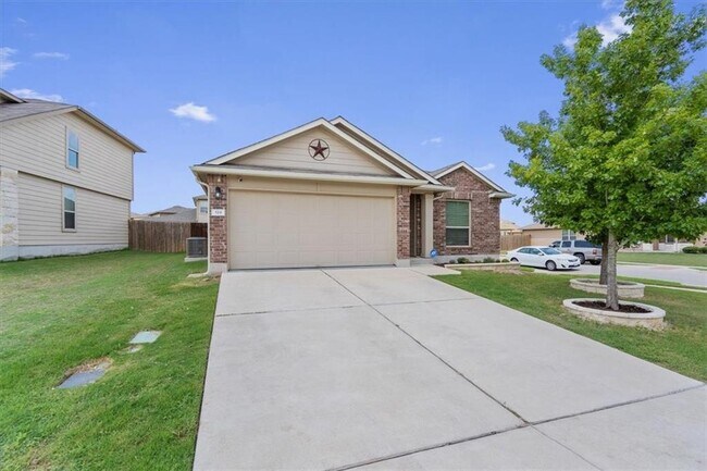 Building Photo - 519 Pinnacle Dr