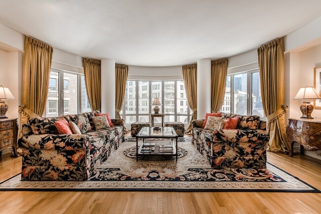 Photo du bâtiment - 2000 Drummond St