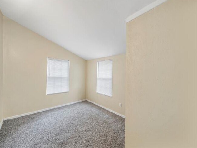 Foto del edificio - 2605 Warren Ave